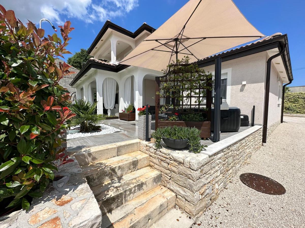Villa Zonta Apartment Maremi With Private Jacuzzi Buje Extérieur photo